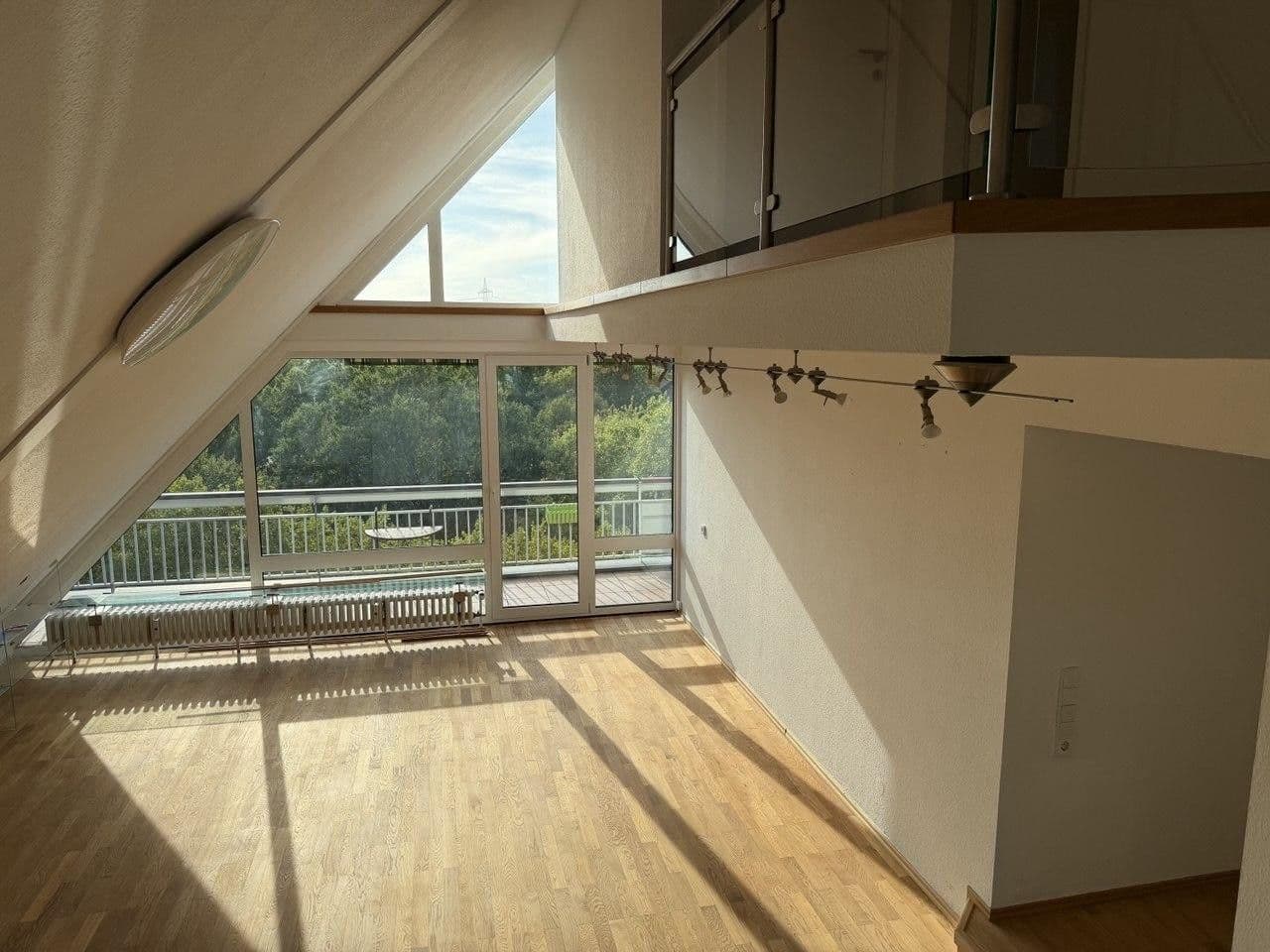 Prodej bytu 3+1 155 m², Köln, Severní Porýní-Vestfálsko Prodej bytu 3+1 155 m², Köln, Severní Porýní-Vestfálsko