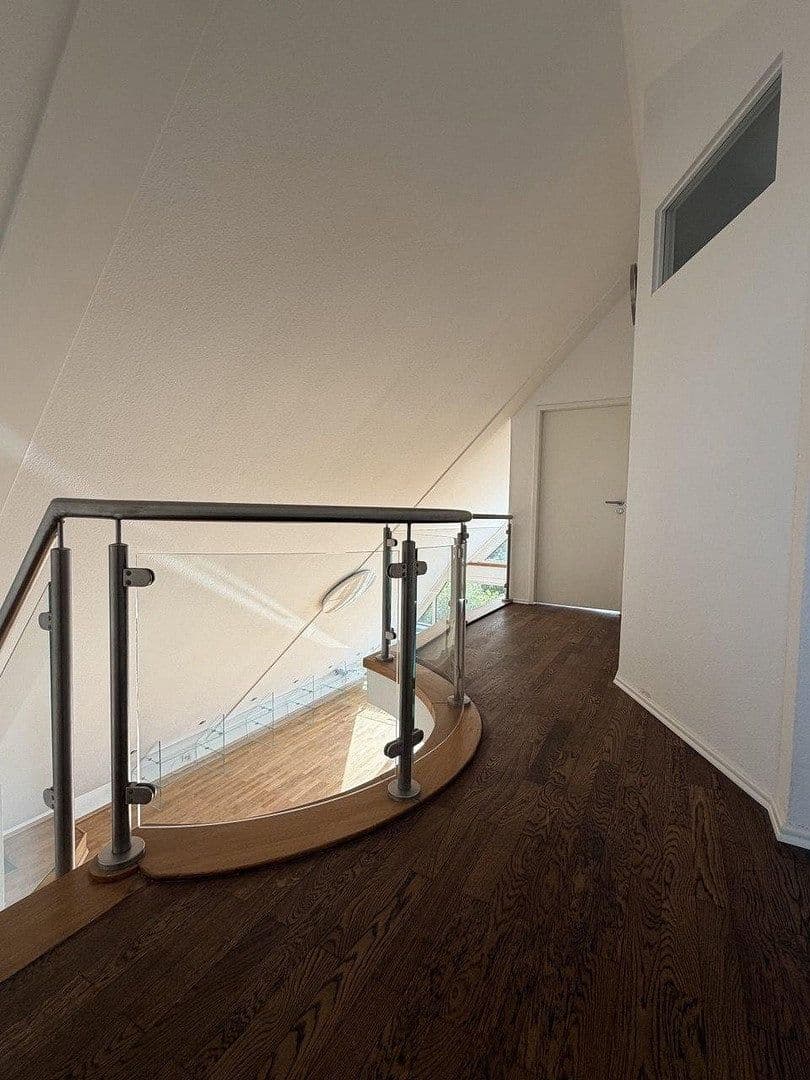 Prodej bytu 3+1 155 m², Köln, Severní Porýní-Vestfálsko Prodej bytu 3+1 155 m², Köln, Severní Porýní-Vestfálsko