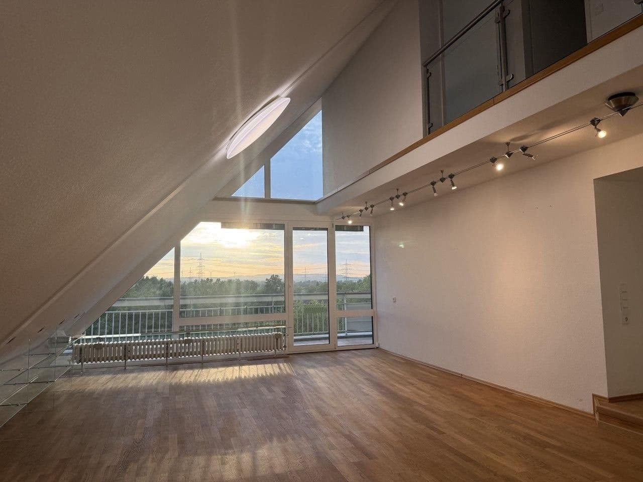 Prodej bytu 3+1 155 m², Köln, Severní Porýní-Vestfálsko Prodej bytu 3+1 155 m², Köln, Severní Porýní-Vestfálsko