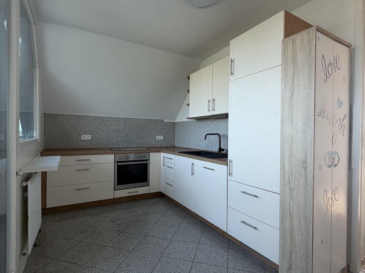 Prodej bytu 3+1 155 m², Köln, Severní Porýní-Vestfálsko Prodej bytu 3+1 155 m², Köln, Severní Porýní-Vestfálsko