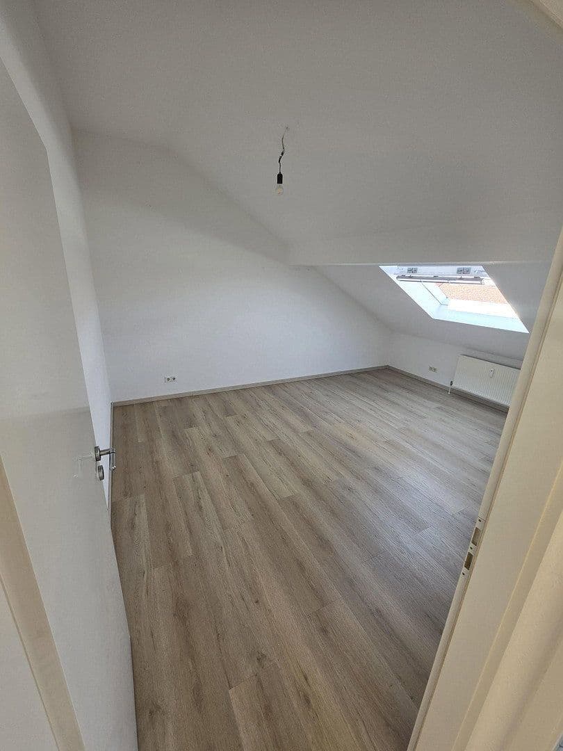 Prodej bytu 4+1 113 m², Ludwigshafen, Porýní-Falc Prodej bytu 4+1 113 m², Ludwigshafen, Porýní-Falc