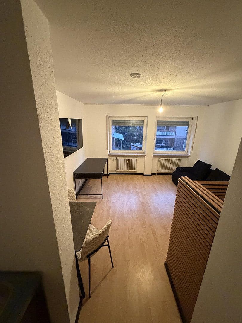 Pronájem bytu 1+1 27 m², Am Stadtpark 21, Nürnberg, Bavorsko Pronájem bytu 1+1 27 m², Am Stadtpark 21, Nürnberg, Bavorsko