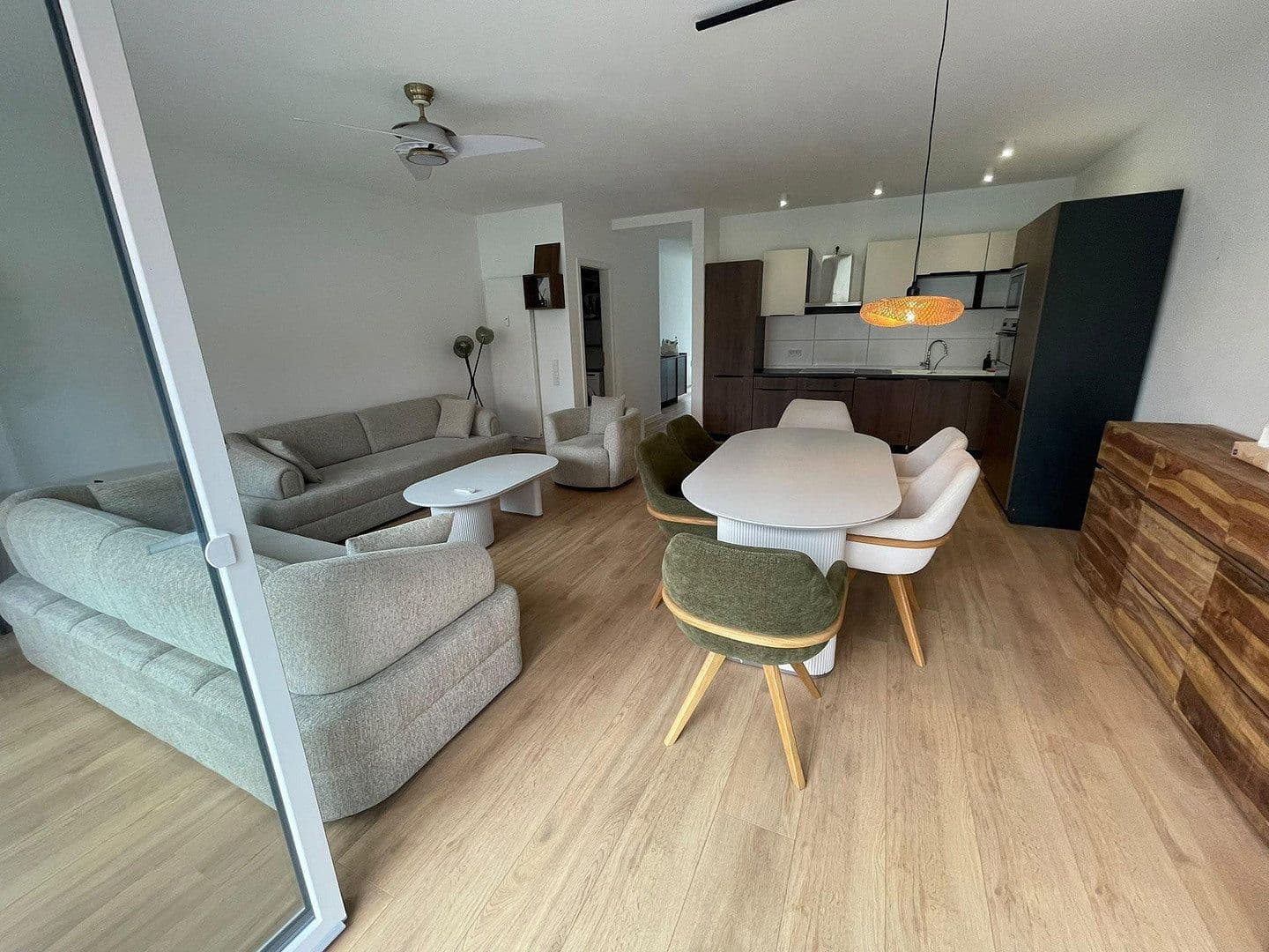 Pronájem bytu 2+1 77 m², Brühl, Bádensko-Württembersko Pronájem bytu 2+1 77 m², Brühl, Bádensko-Württembersko