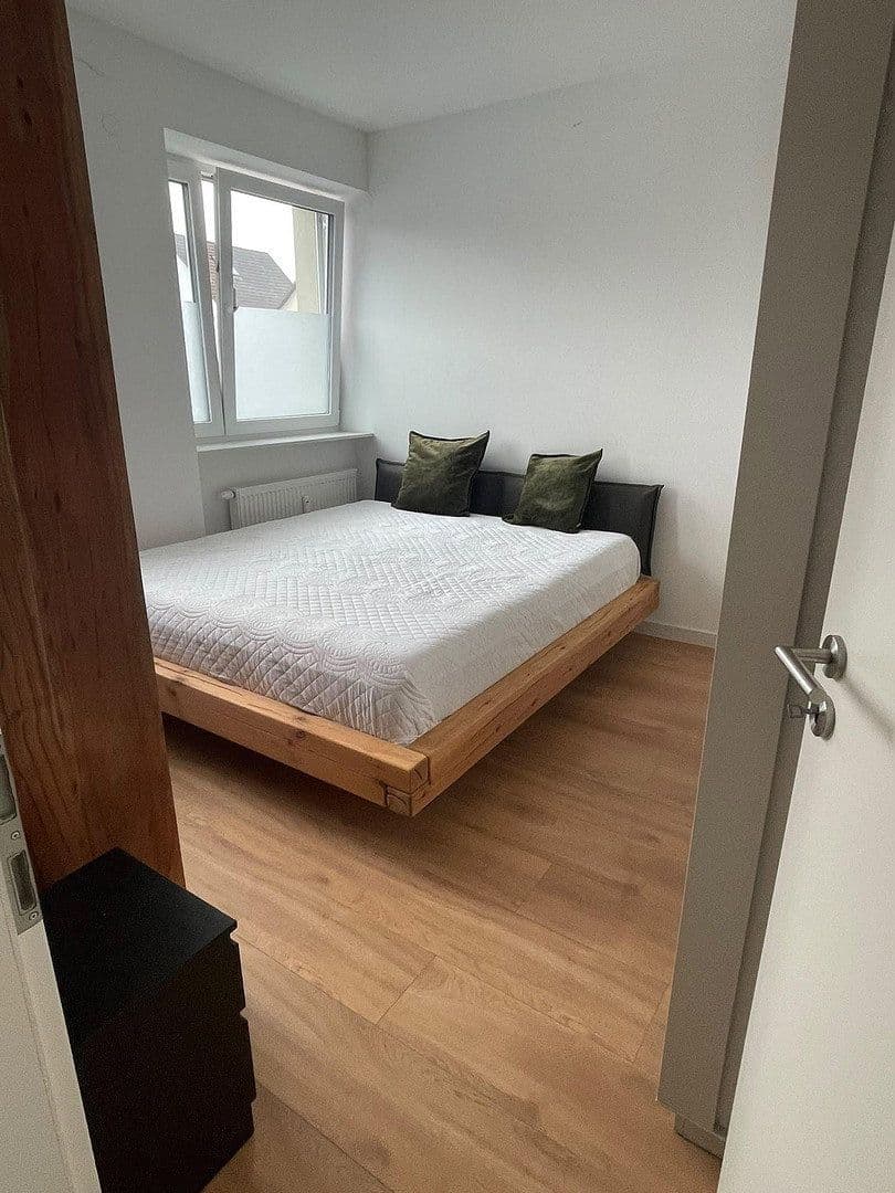 Pronájem bytu 2+1 77 m², Brühl, Bádensko-Württembersko Pronájem bytu 2+1 77 m², Brühl, Bádensko-Württembersko