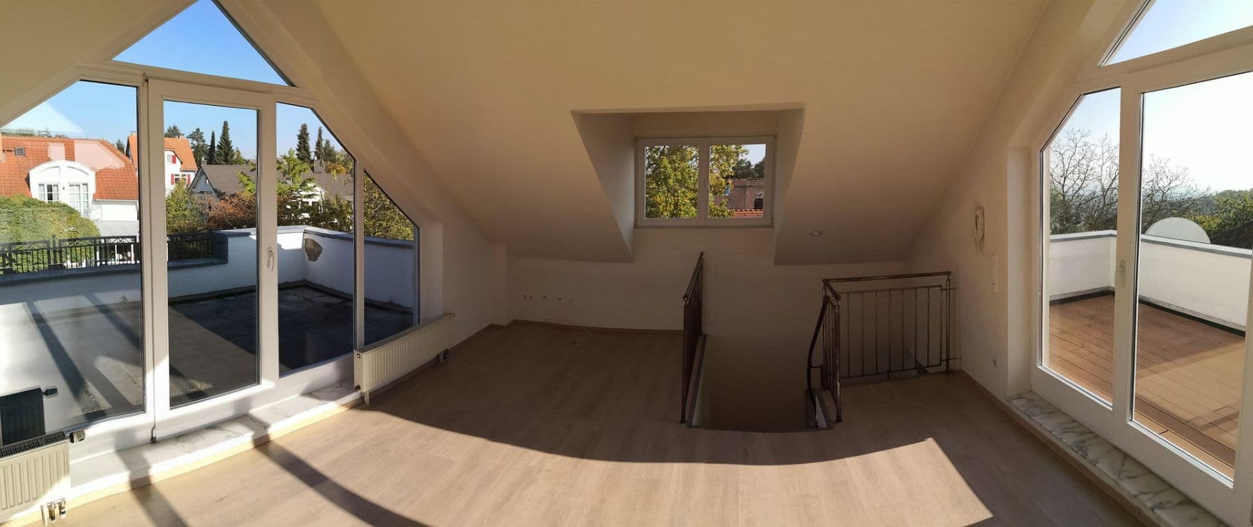 Pronájem domu 167 m², pozemek 170 m², Hardtbergweg 7a, Kronberg im Taunus, Hessen Pronájem domu 167 m², pozemek 170 m², Hardtbergweg 7a, Kronberg im Taunus, Hessen