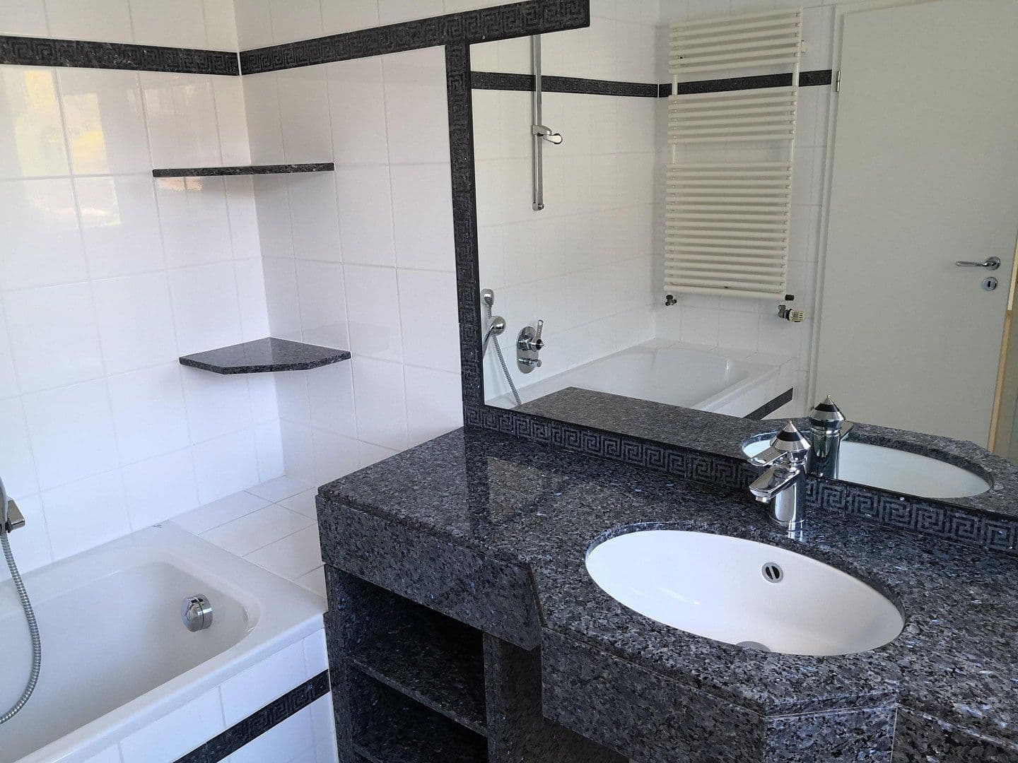 Pronájem domu 167 m², pozemek 170 m², Hardtbergweg 7a, Kronberg im Taunus, Hessen Pronájem domu 167 m², pozemek 170 m², Hardtbergweg 7a, Kronberg im Taunus, Hessen
