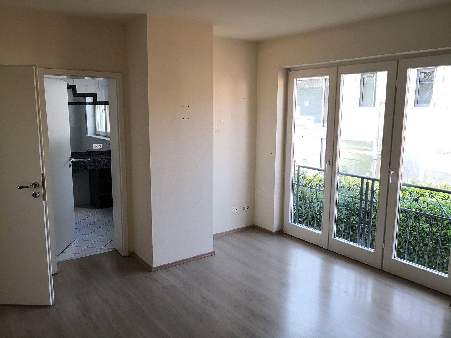 Pronájem domu 167 m², pozemek 170 m², Hardtbergweg 7a, Kronberg im Taunus, Hessen Pronájem domu 167 m², pozemek 170 m², Hardtbergweg 7a, Kronberg im Taunus, Hessen