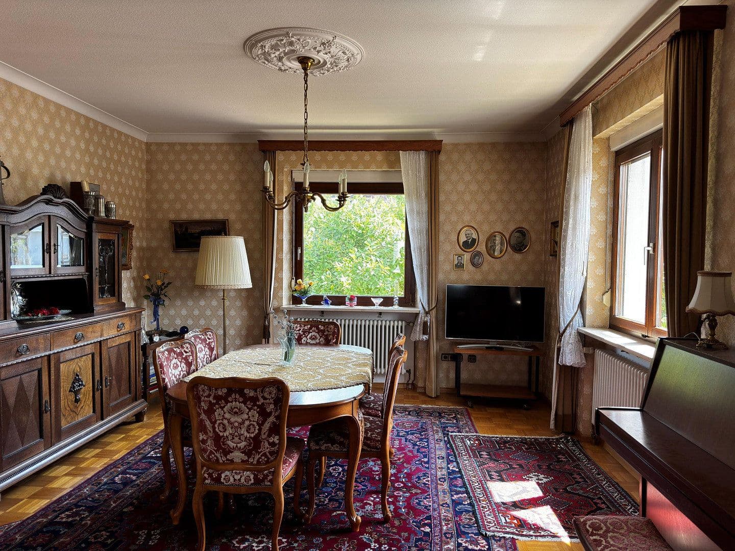 Prodej domu 145 m², pozemek 1.488 m², Neuried, Bádensko-Württembersko Prodej domu 145 m², pozemek 1.488 m², Neuried, Bádensko-Württembersko