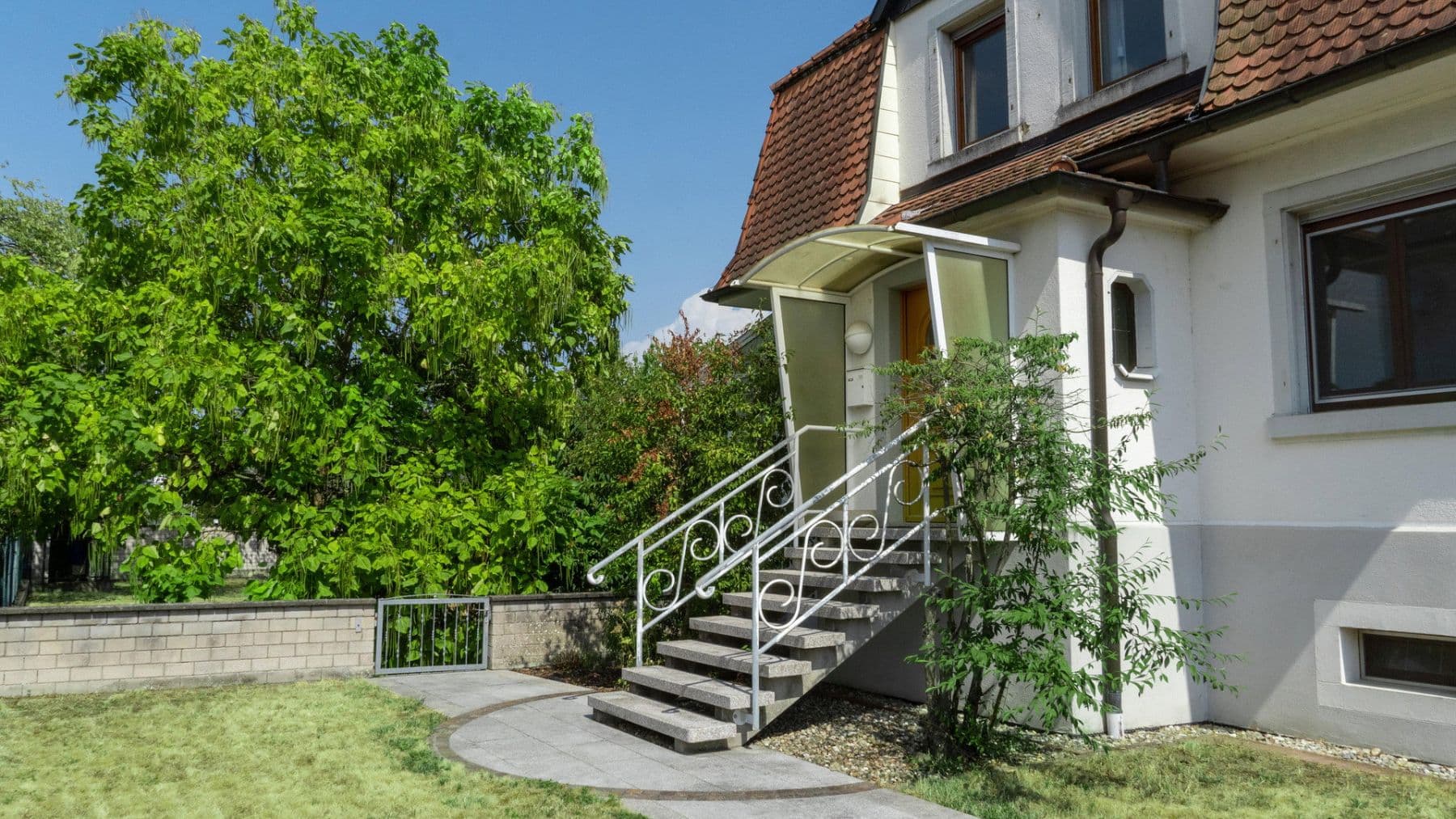 Prodej domu 145 m², pozemek 1.488 m², Neuried, Bádensko-Württembersko Prodej domu 145 m², pozemek 1.488 m², Neuried, Bádensko-Württembersko
