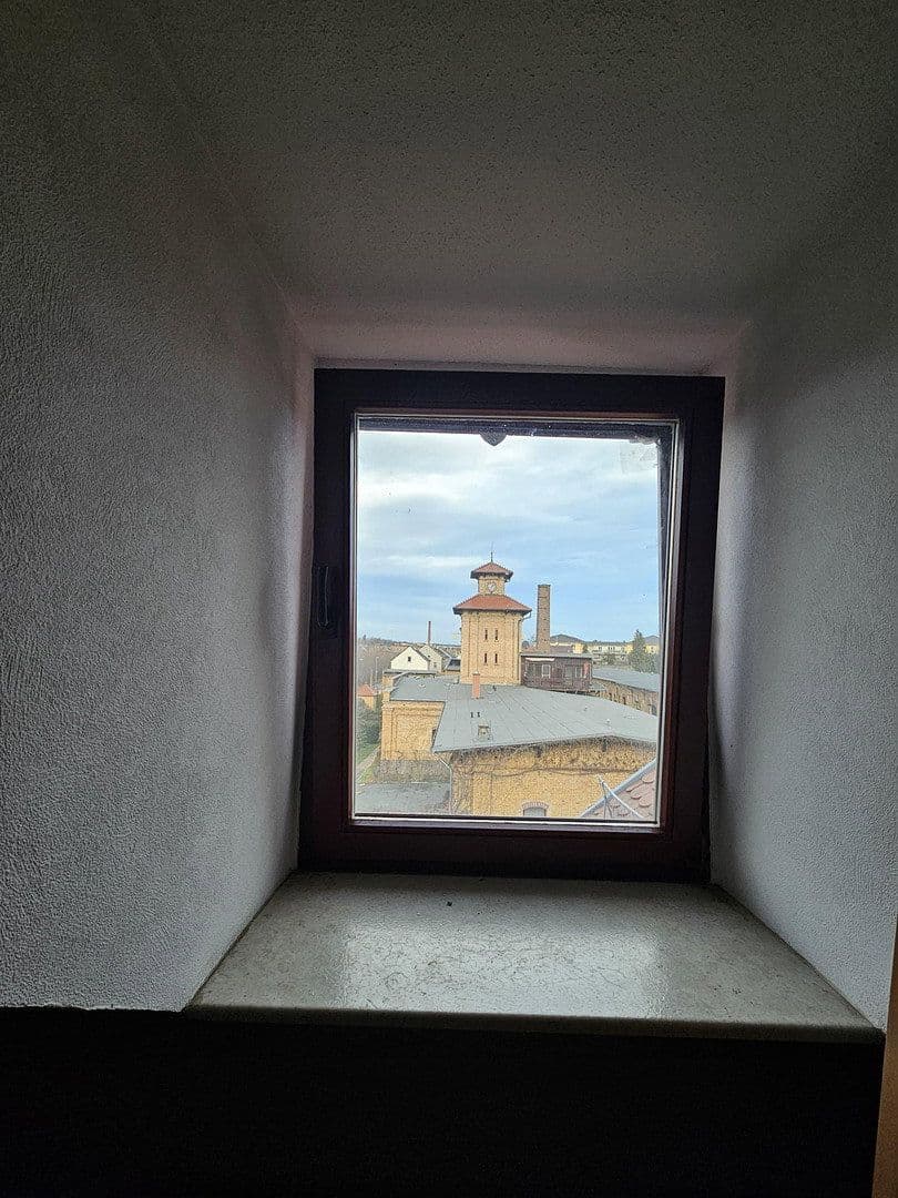 Pronájem bytu 3+1 96 m², Kitscherstr.10, Křemeničov, Sasko Pronájem bytu 3+1 96 m², Kitscherstr.10, Křemeničov, Sasko