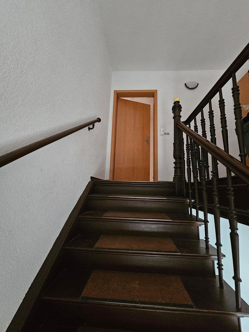 Pronájem bytu 3+1 96 m², Kitscherstr.10, Křemeničov, Sasko Pronájem bytu 3+1 96 m², Kitscherstr.10, Křemeničov, Sasko