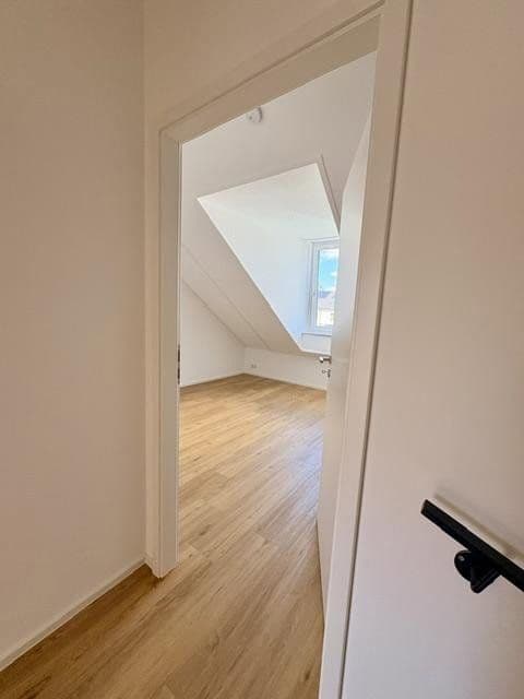 Pronájem domu 145 m², pozemek 115 m², Lilienstrasse 29., Stein, Bavorsko Pronájem domu 145 m², pozemek 115 m², Lilienstrasse 29., Stein, Bavorsko