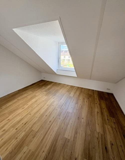 Pronájem domu 145 m², pozemek 115 m², Lilienstrasse 29., Stein, Bavorsko Pronájem domu 145 m², pozemek 115 m², Lilienstrasse 29., Stein, Bavorsko