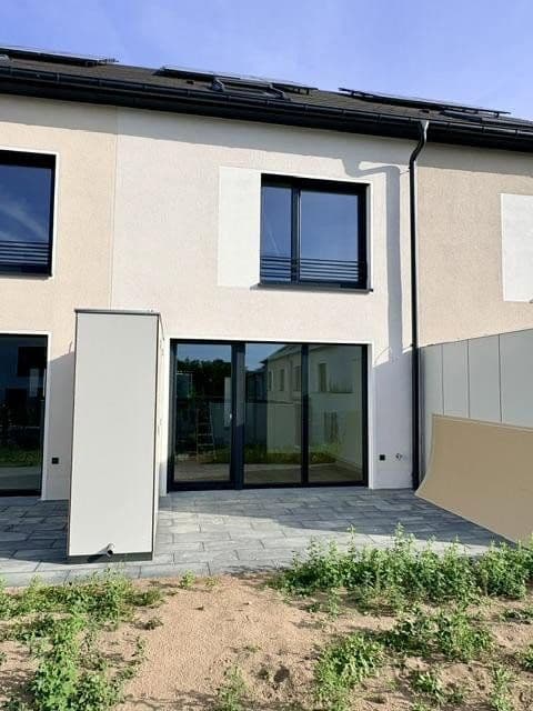 Pronájem domu 145 m², pozemek 115 m², Lilienstrasse 29., Stein, Bavorsko Pronájem domu 145 m², pozemek 115 m², Lilienstrasse 29., Stein, Bavorsko