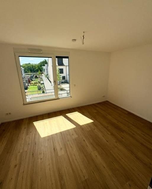 Pronájem domu 145 m², pozemek 115 m², Lilienstrasse 29., Stein, Bavorsko Pronájem domu 145 m², pozemek 115 m², Lilienstrasse 29., Stein, Bavorsko