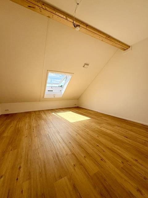 Pronájem domu 145 m², pozemek 115 m², Lilienstrasse 29., Stein, Bavorsko Pronájem domu 145 m², pozemek 115 m², Lilienstrasse 29., Stein, Bavorsko