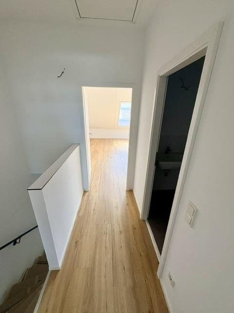 Pronájem domu 145 m², pozemek 115 m², Lilienstrasse 29., Stein, Bavorsko Pronájem domu 145 m², pozemek 115 m², Lilienstrasse 29., Stein, Bavorsko