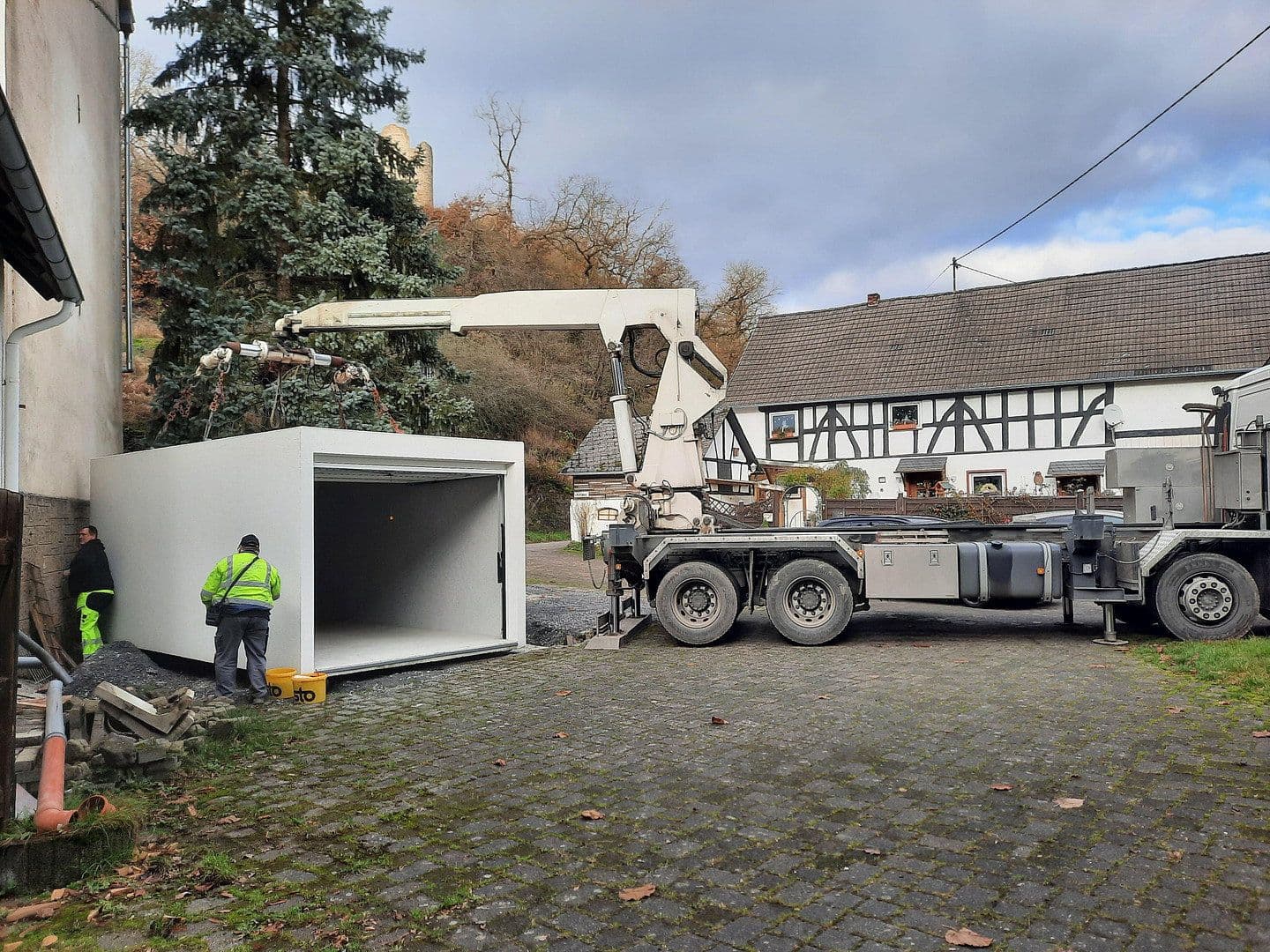 Prodej domu 231 m², pozemek 596 m², Mühlweg 2, Burglahr, Porýní-Falc Prodej domu 231 m², pozemek 596 m², Mühlweg 2, Burglahr, Porýní-Falc