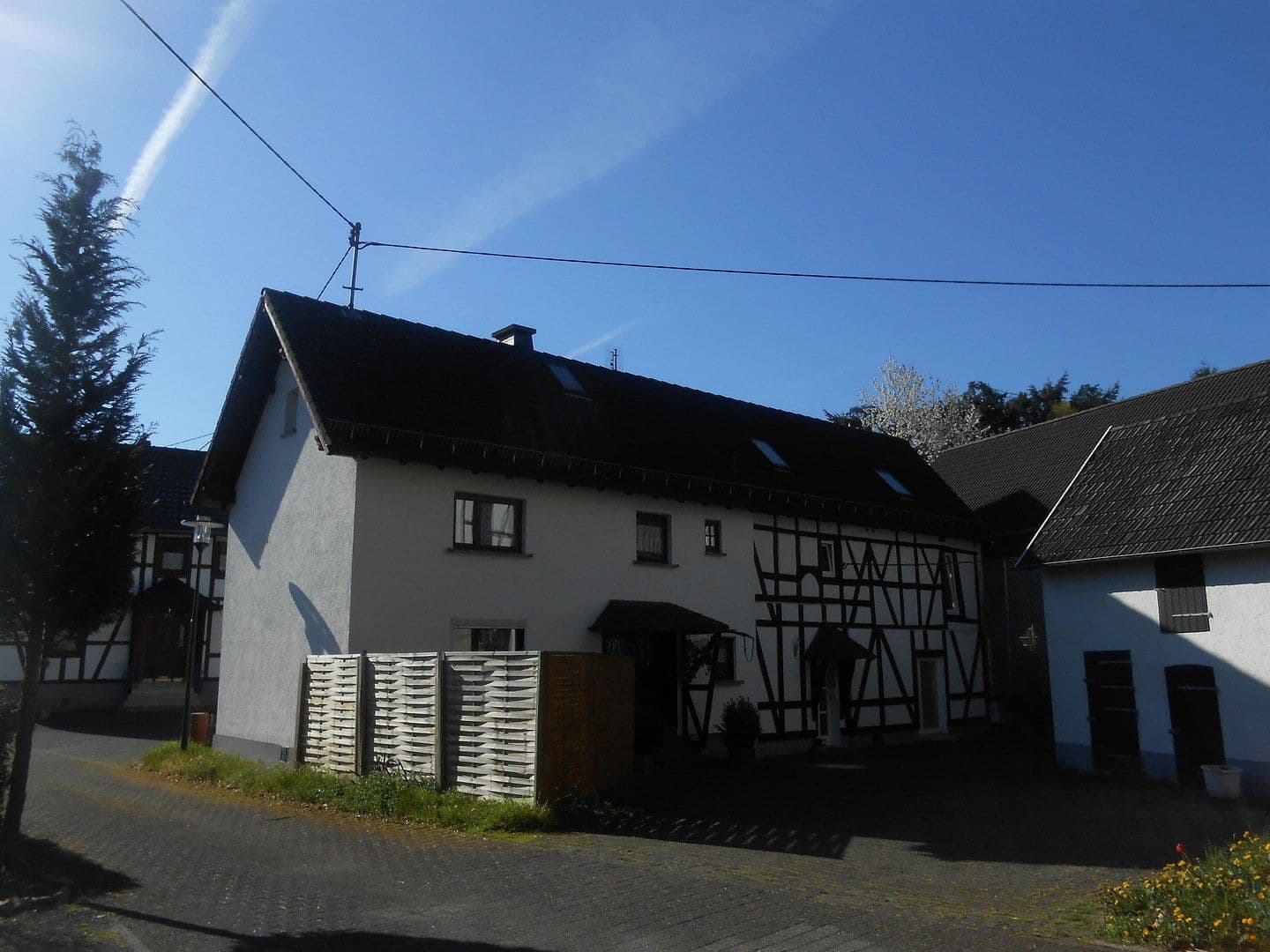 Prodej domu 231 m², pozemek 596 m², Mühlweg 2, Burglahr, Porýní-Falc Prodej domu 231 m², pozemek 596 m², Mühlweg 2, Burglahr, Porýní-Falc