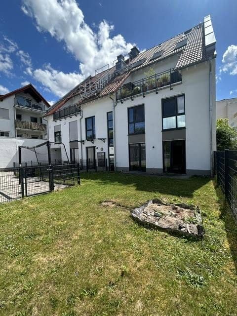 Prodej bytu 3+1 117 m², Liederbach am Taunus, Hessen Prodej bytu 3+1 117 m², Liederbach am Taunus, Hessen