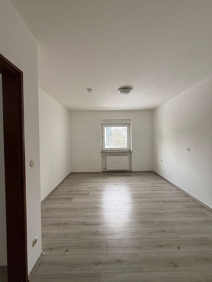 Pronájem bytu 2+1 60 m², Mörikestraße 3, Bad Wimpfen, Bádensko-Württembersko Pronájem bytu 2+1 60 m², Mörikestraße 3, Bad Wimpfen, Bádensko-Württembersko