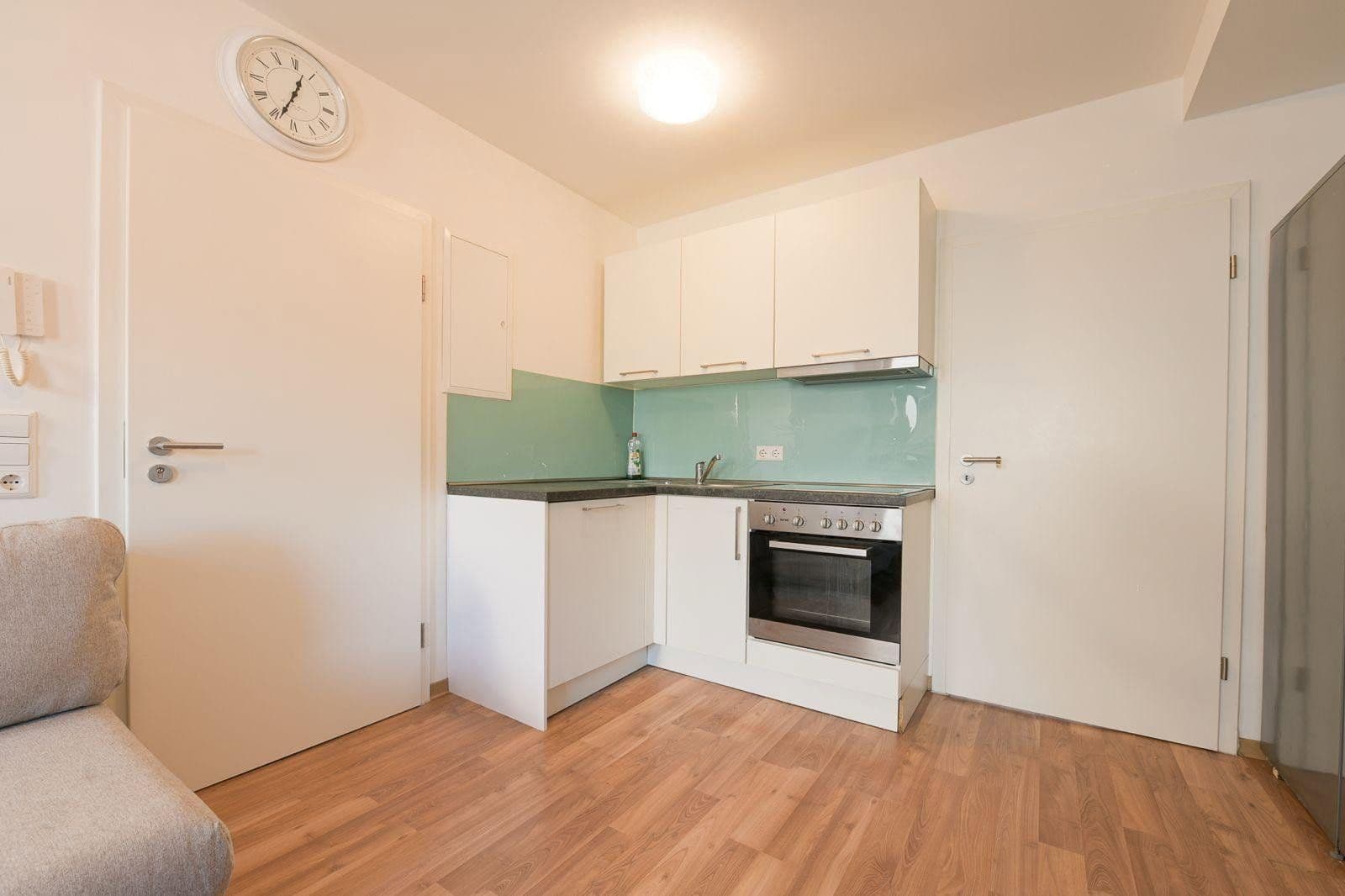 Pronájem bytu 2+1 45 m², Klingenbergstr. 153, Heilbronn, Bádensko-Württembersko Pronájem bytu 2+1 45 m², Klingenbergstr. 153, Heilbronn, Bádensko-Württembersko