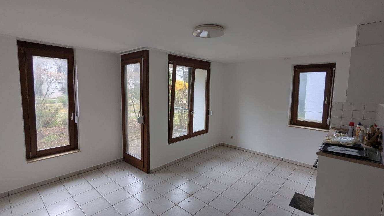 Pronájem bytu 1+1 35 m², Rosmarinweg 95, Stuttgart-Sommerrain, Bádensko-Württembersko Pronájem bytu 1+1 35 m², Rosmarinweg 95, Stuttgart-Sommerrain, Bádensko-Württembersko