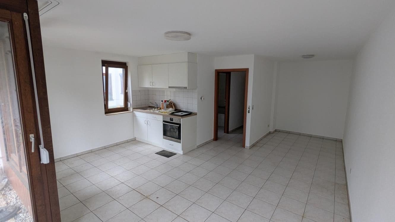 Pronájem bytu 1+1 35 m², Rosmarinweg 95, Stuttgart-Sommerrain, Bádensko-Württembersko Pronájem bytu 1+1 35 m², Rosmarinweg 95, Stuttgart-Sommerrain, Bádensko-Württembersko