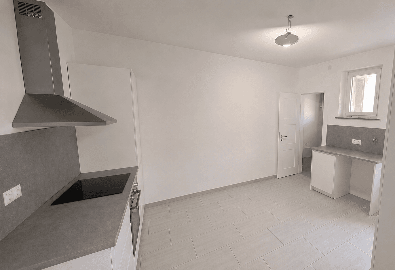Pronájem bytu 3+1 79 m², Ekkehardstraße 51, Singen (Hohentwiel), Bádensko-Württembersko Pronájem bytu 3+1 79 m², Ekkehardstraße 51, Singen (Hohentwiel), Bádensko-Württembersko