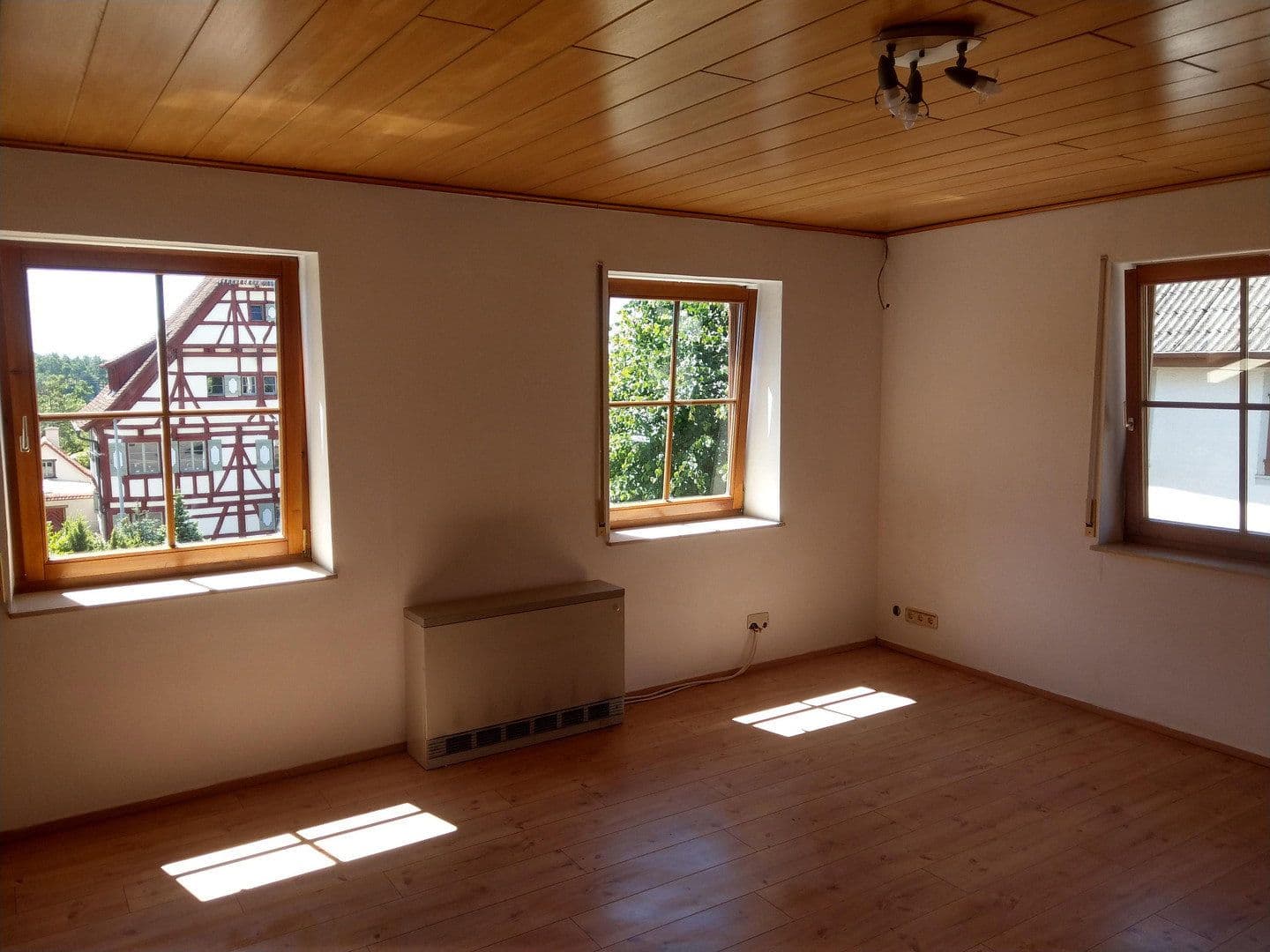 Pronájem bytu 5+1 89 m², Vogtstr. 2, Mühlingen, Bádensko-Württembersko Pronájem bytu 5+1 89 m², Vogtstr. 2, Mühlingen, Bádensko-Württembersko