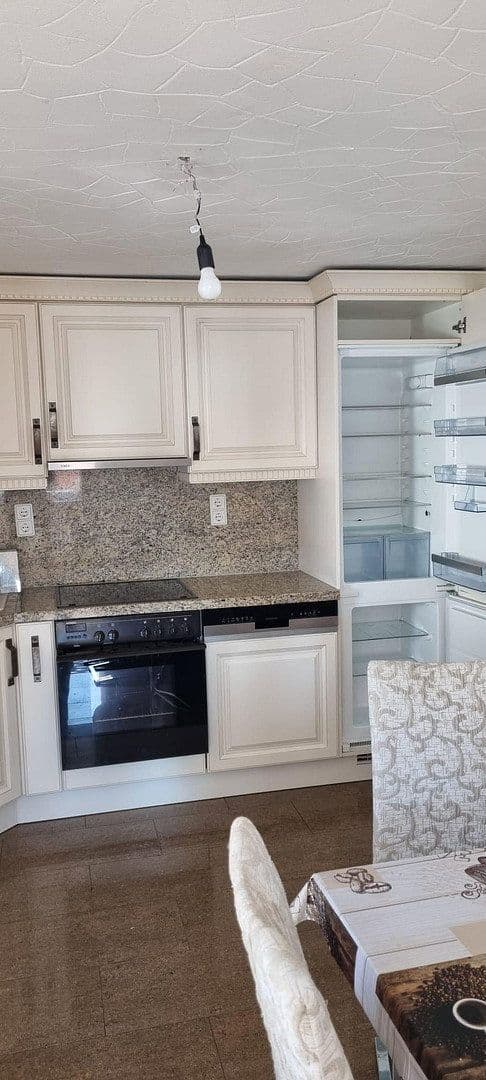 Prodej domu 195 m², pozemek 322 m², Jahnstr.3, Reichenbach an der Fils, Bádensko-Württembersko Prodej domu 195 m², pozemek 322 m², Jahnstr.3, Reichenbach an der Fils, Bádensko-Württembersko