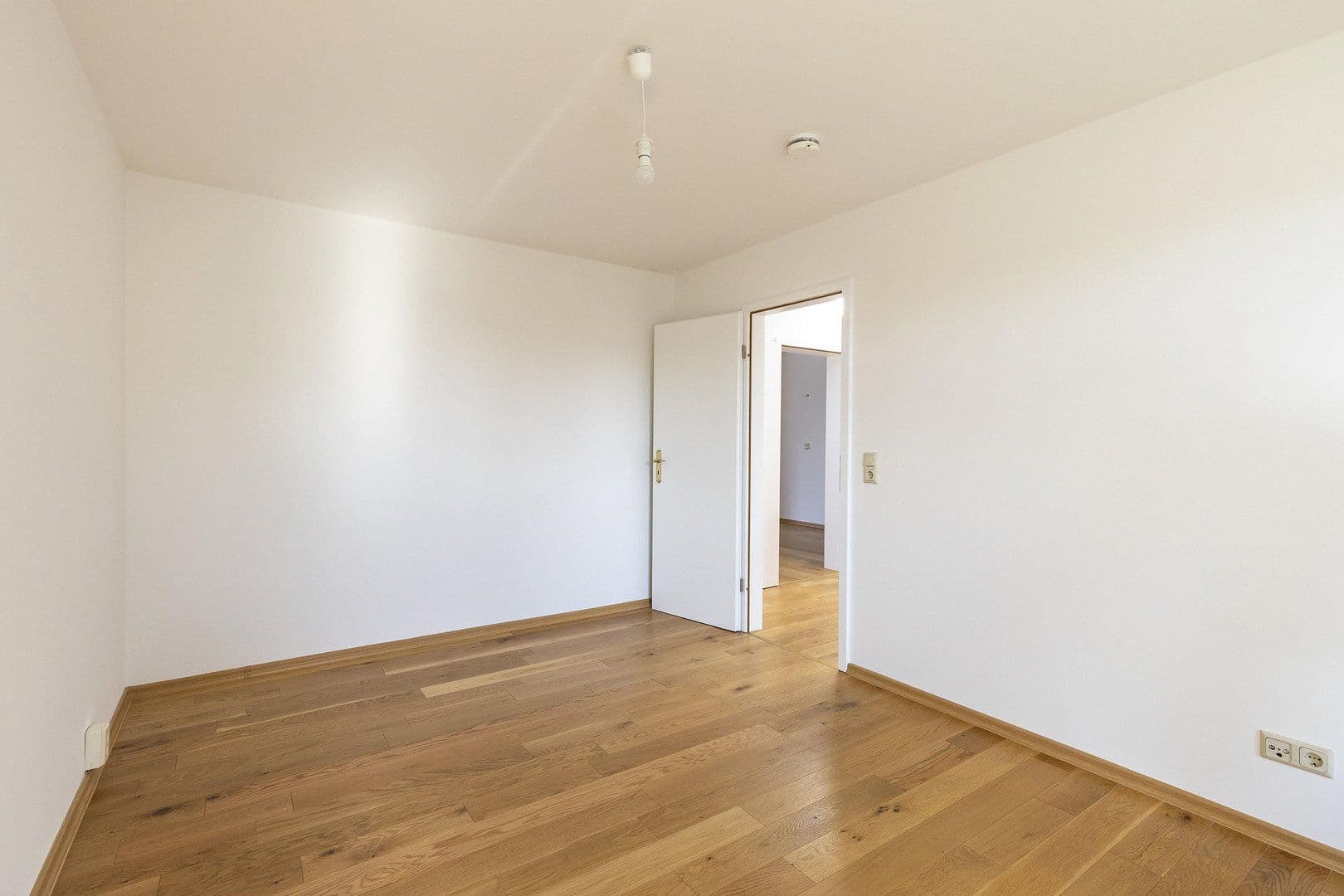 Prodej bytu 2+kk 91 m², Kochhannstr. 19, Berlin, Berlín Prodej bytu 2+kk 91 m², Kochhannstr. 19, Berlin, Berlín
