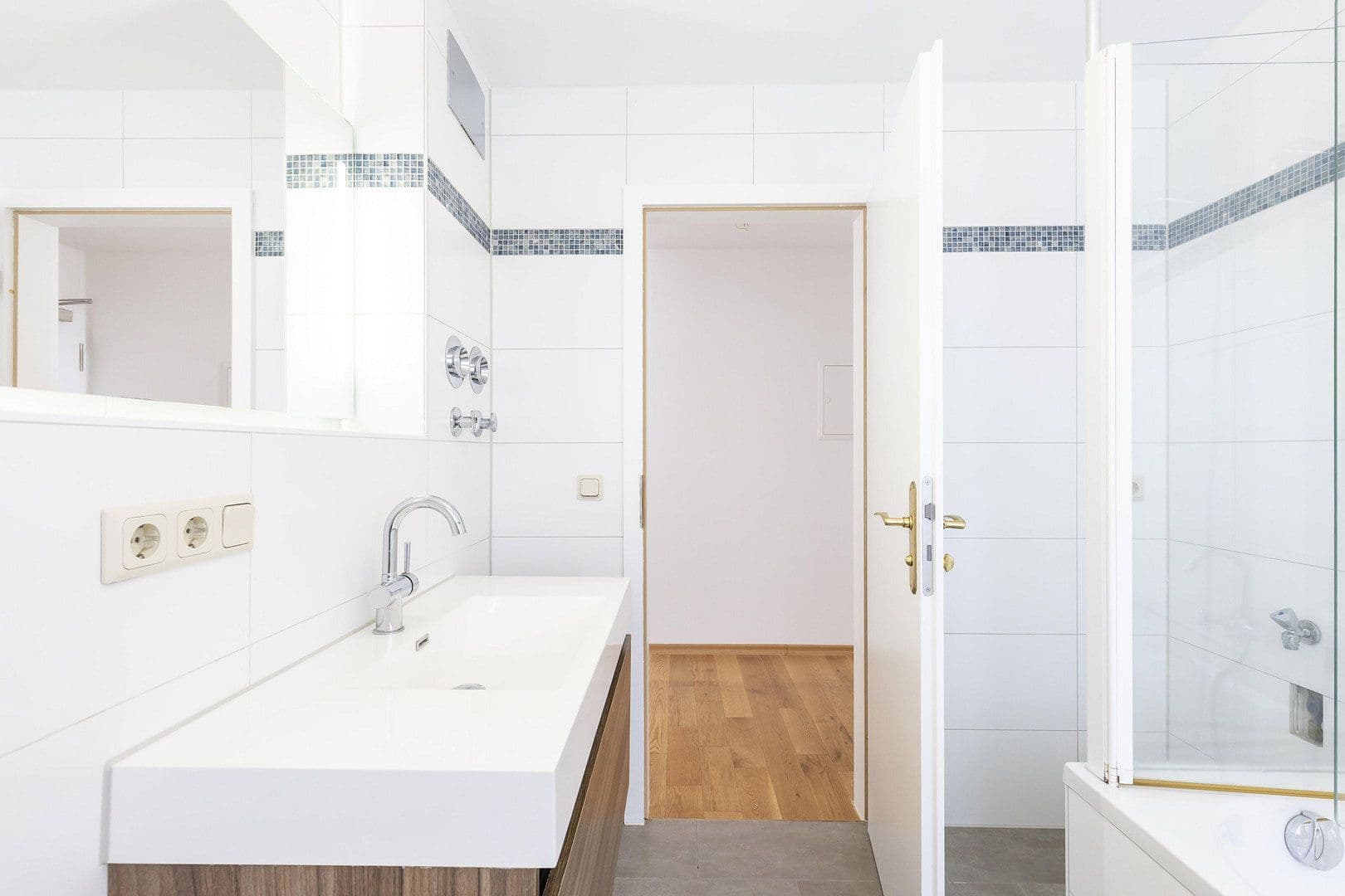 Prodej bytu 2+kk 91 m², Kochhannstr. 19, Berlin, Berlín Prodej bytu 2+kk 91 m², Kochhannstr. 19, Berlin, Berlín