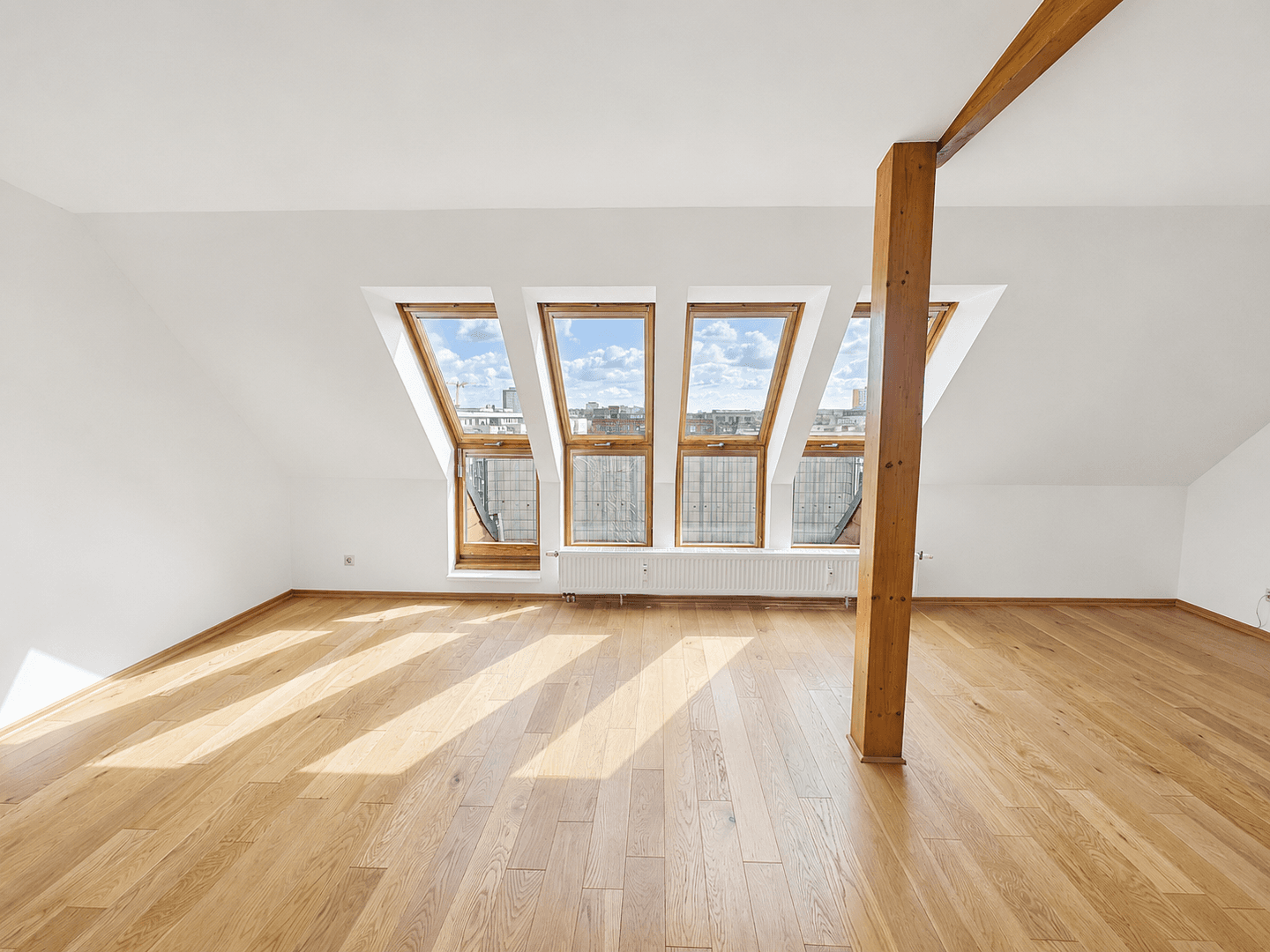 Prodej bytu 2+kk 91 m², Kochhannstr. 19, Berlin, Berlín Prodej bytu 2+kk 91 m², Kochhannstr. 19, Berlin, Berlín