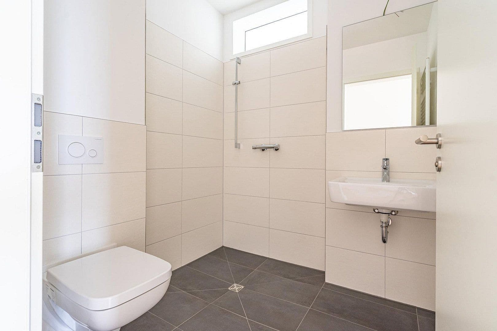 Prodej bytu 4+1 113 m², Straße am Berg 19, Bentwisch, Mecklenburg-Vorpommern Prodej bytu 4+1 113 m², Straße am Berg 19, Bentwisch, Mecklenburg-Vorpommern