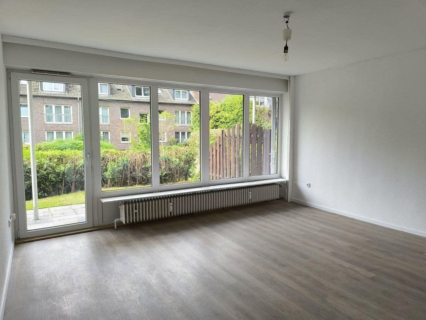 Prodej bytu 3+1 80 m², Hamburg, Hamburg Prodej bytu 3+1 80 m², Hamburg, Hamburg