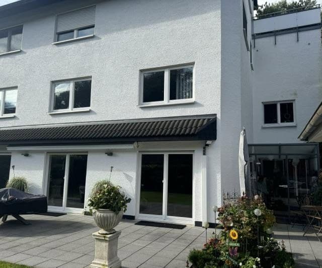 Prodej domu 420 m², pozemek 654 m², Saarbrücken, Země Sársko Prodej domu 420 m², pozemek 654 m², Saarbrücken, Země Sársko