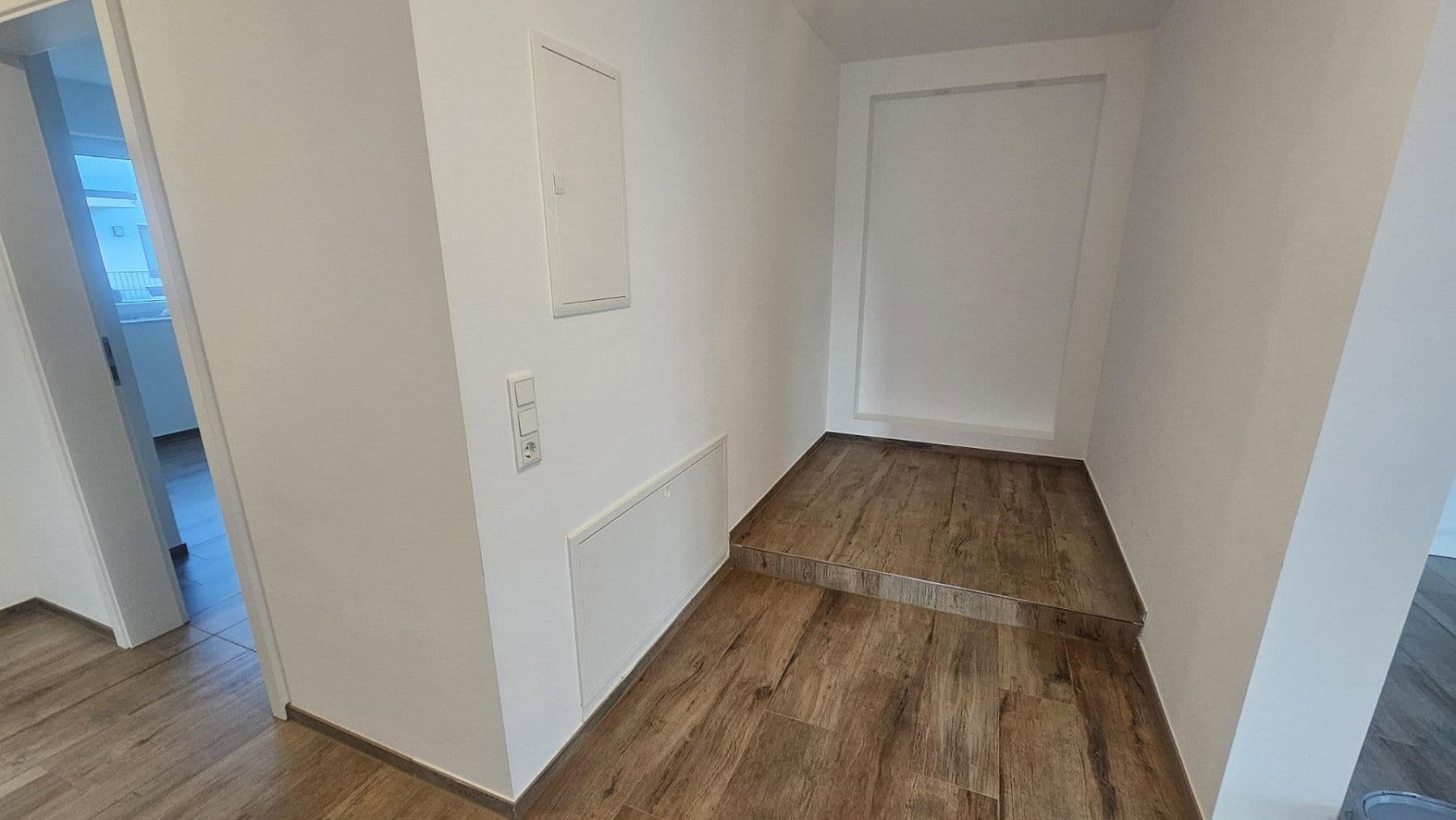 Pronájem bytu 3+1 83 m², Ludwig-Bergsträsser-Str. 8, Mörfelden-Walldorf, Hessen Pronájem bytu 3+1 83 m², Ludwig-Bergsträsser-Str. 8, Mörfelden-Walldorf, Hessen