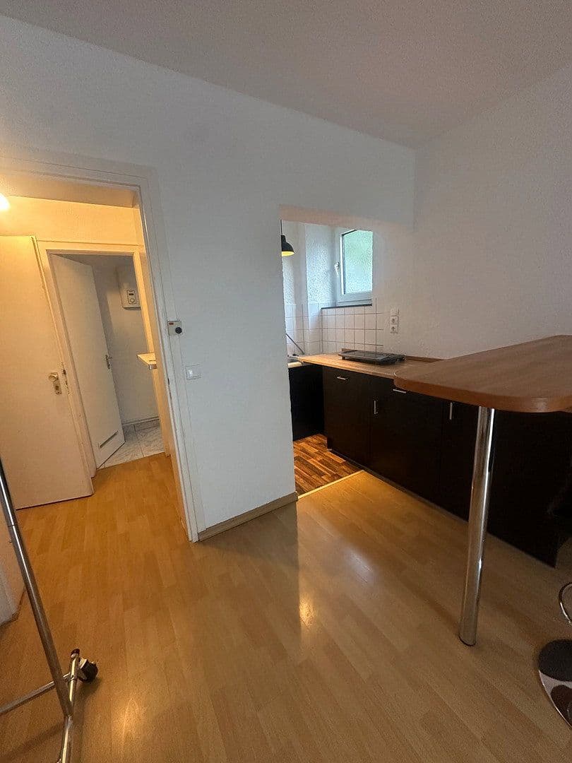 Pronájem bytu 1+1 32 m², Mannheim, Bádensko-Württembersko Pronájem bytu 1+1 32 m², Mannheim, Bádensko-Württembersko