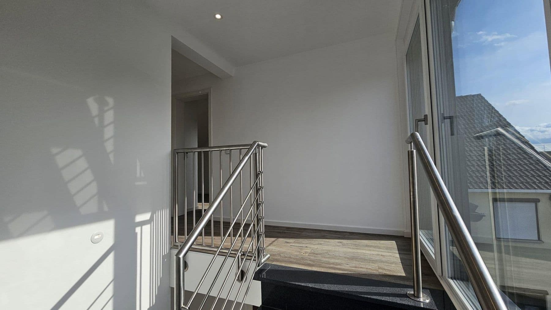Prodej domu 167 m², pozemek 163 m², Speyerer Straße 25, Neuhofen, Porýní-Falc Prodej domu 167 m², pozemek 163 m², Speyerer Straße 25, Neuhofen, Porýní-Falc