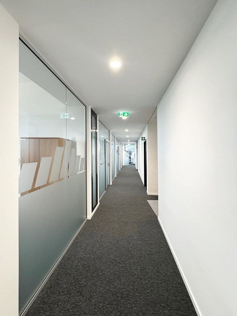 Pronájem kanceláře 807 m², Ida-Noddack-Straße 2, Ingolstadt, Bavorsko Pronájem kanceláře 807 m², Ida-Noddack-Straße 2, Ingolstadt, Bavorsko
