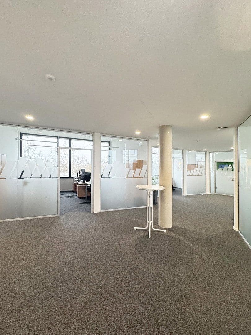 Pronájem kanceláře 807 m², Ida-Noddack-Straße 2, Ingolstadt, Bavorsko Pronájem kanceláře 807 m², Ida-Noddack-Straße 2, Ingolstadt, Bavorsko