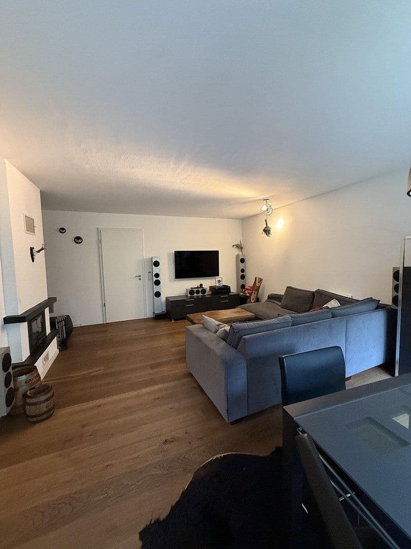 Pronájem bytu 2+1 71 m², Frankfurt am Main, Hessen Pronájem bytu 2+1 71 m², Frankfurt am Main, Hessen