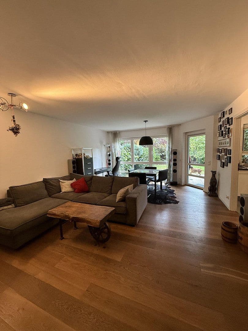 Pronájem bytu 2+1 71 m², Frankfurt am Main, Hessen Pronájem bytu 2+1 71 m², Frankfurt am Main, Hessen