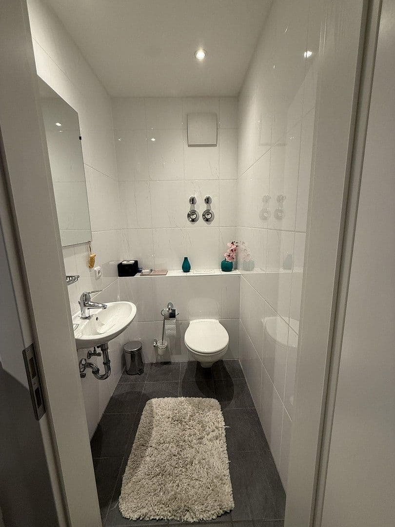Pronájem bytu 2+1 71 m², Frankfurt am Main, Hessen Pronájem bytu 2+1 71 m², Frankfurt am Main, Hessen
