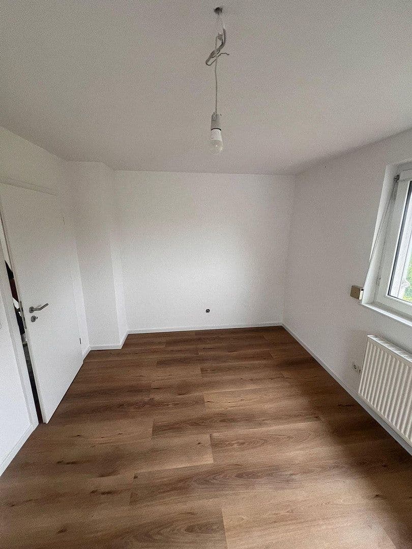 Pronájem bytu 120 m², Bammental, Bádensko-Württembersko Pronájem bytu 120 m², Bammental, Bádensko-Württembersko