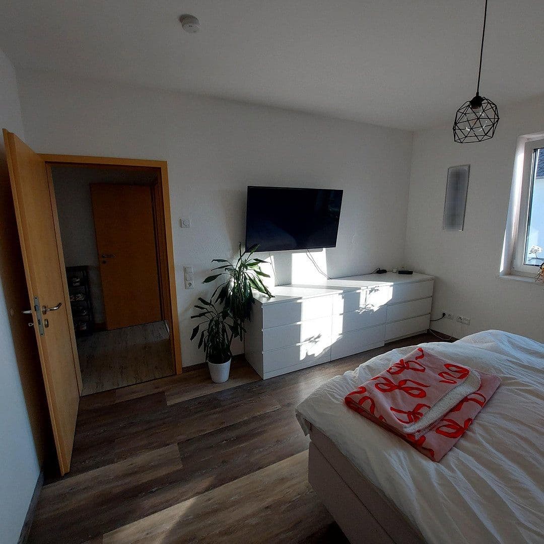 Pronájem bytu 4+1 102 m², Weißenthurm, Porýní-Falc Pronájem bytu 4+1 102 m², Weißenthurm, Porýní-Falc