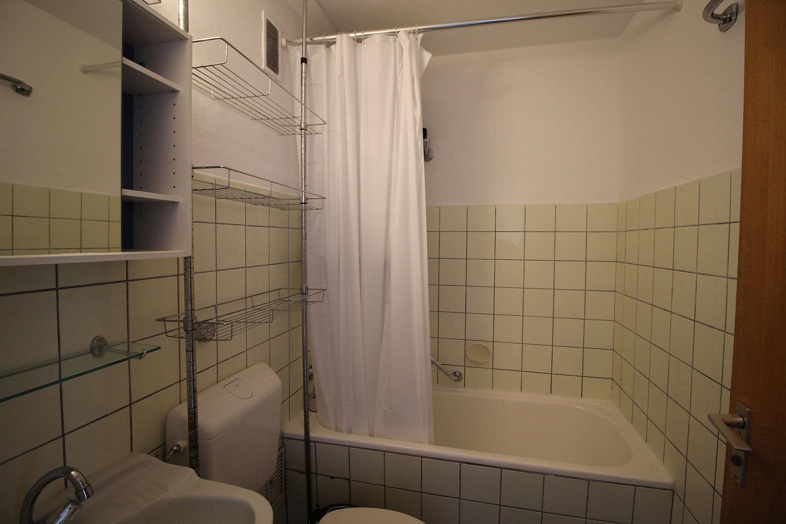 Pronájem bytu 1+1 33 m², Karlsruhe, Bádensko-Württembersko Pronájem bytu 1+1 33 m², Karlsruhe, Bádensko-Württembersko