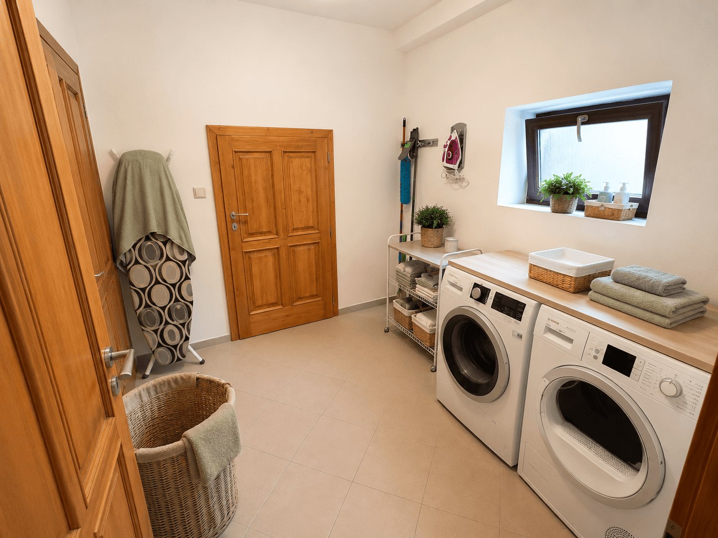 Prodej domu 220 m², pozemek 8.800 m², Kostomlaty nad Labem, Středočeský kraj Prodej domu 220 m², pozemek 8.800 m², Kostomlaty nad Labem, Středočeský kraj