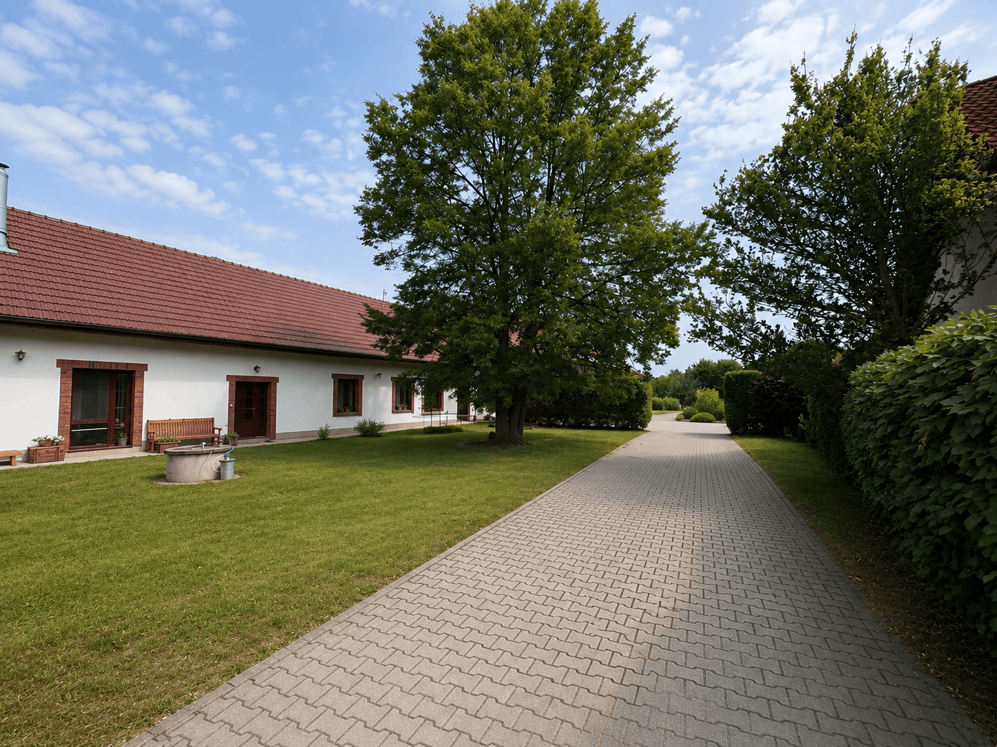 Prodej domu 220 m², pozemek 8.800 m², Kostomlaty nad Labem, Středočeský kraj Prodej domu 220 m², pozemek 8.800 m², Kostomlaty nad Labem, Středočeský kraj